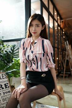 丝袜下有美女的肉体,探寻丝袜下隐藏的美丽肉体